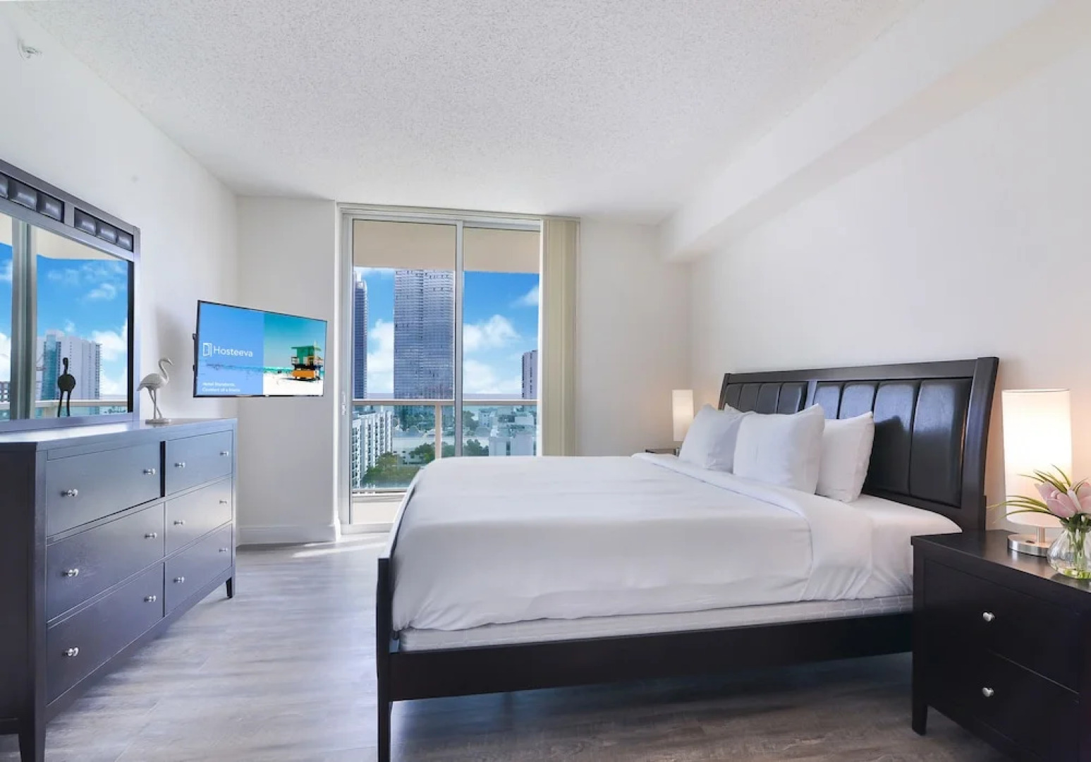 Luxury Sunny Isles Beach Condos by Hosteeva