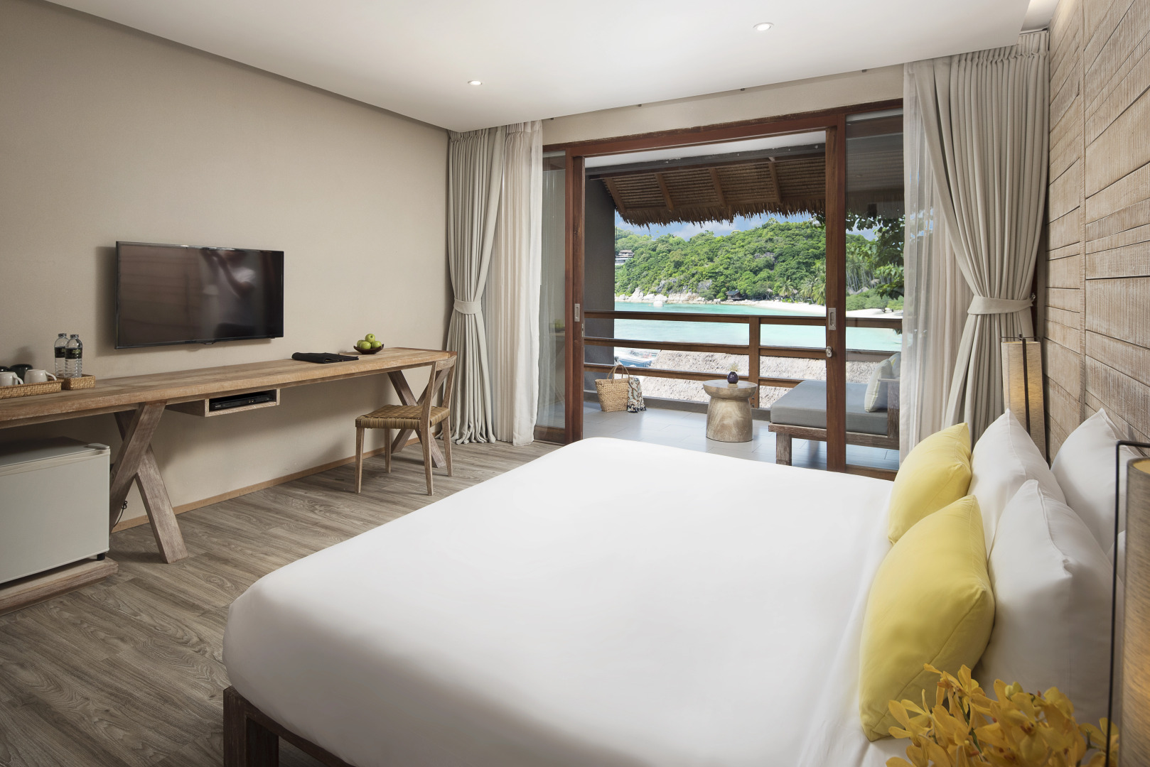 Beach Club by Haad Tien