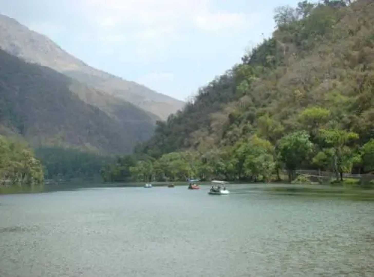 Valley facing chalet, 4 hrs from Delhi