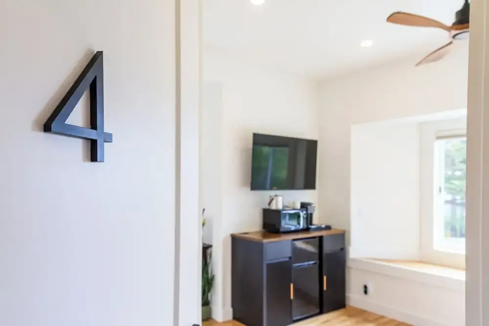 The Historic Schoolhouse Inn