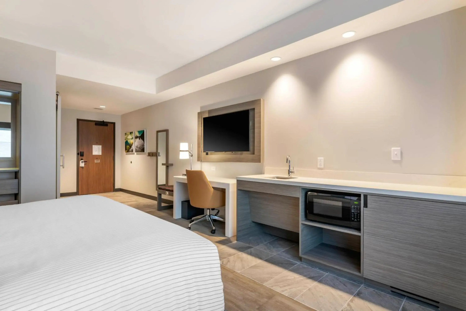 Cambria Hotel Lake Placid - Lakeside Resort