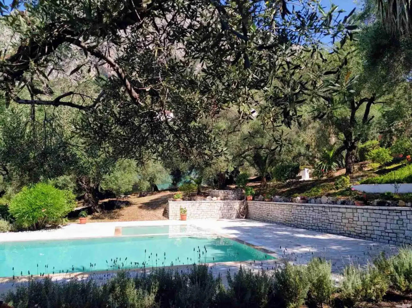 Villa Stefanos apartments