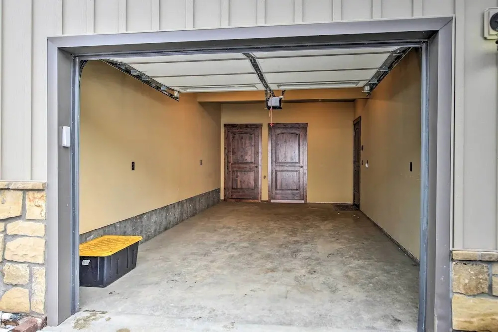 Red Lodge Townhome w/ Private Hot Tub & Mtn Views!