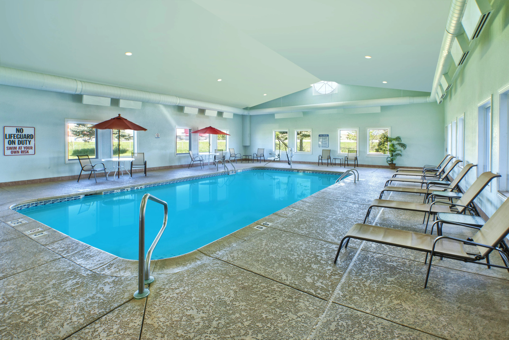 Country Inn & Suites by Radisson, Benton Harbor-St. Joseph, MI