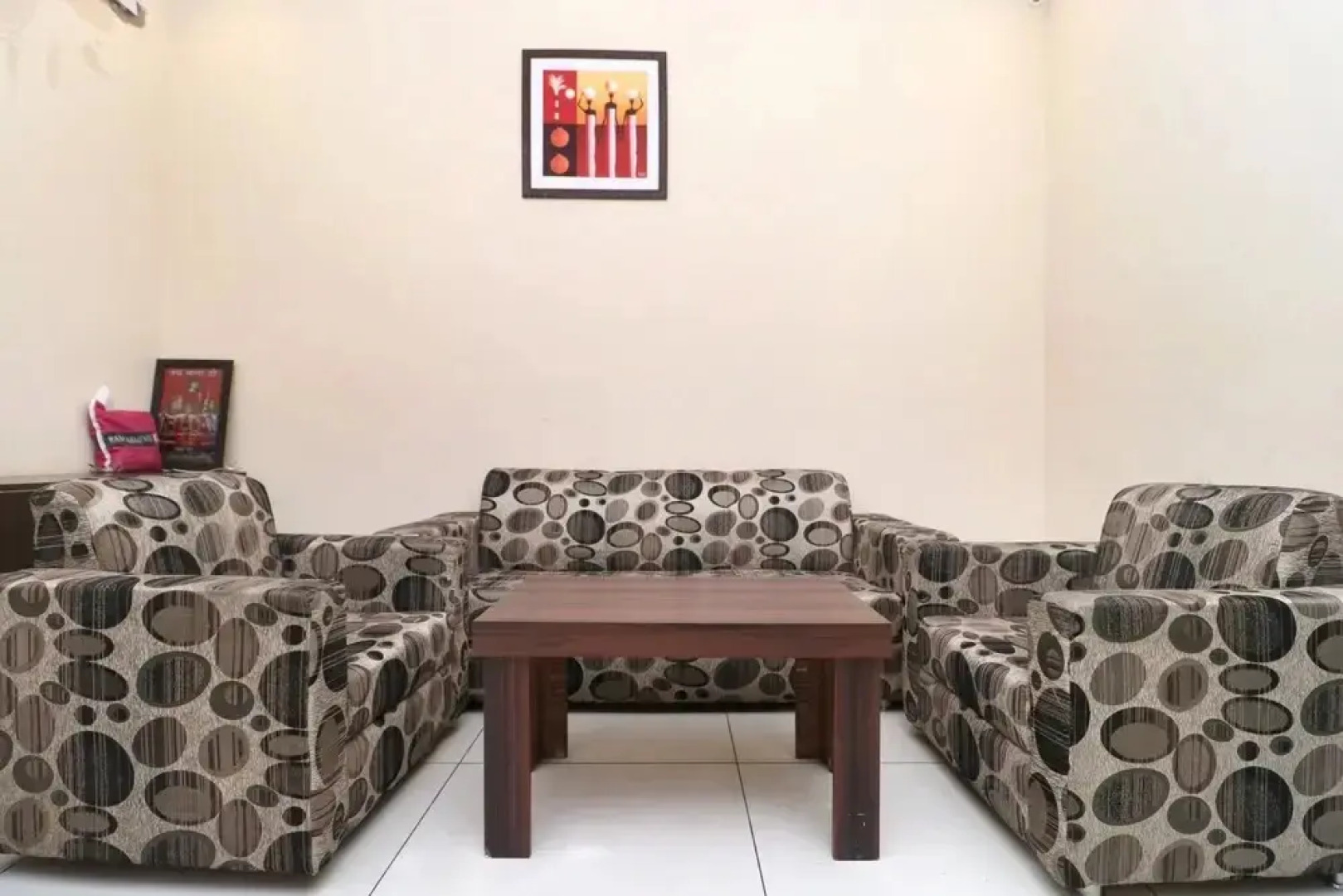 Samrat Regency By OYO Rooms