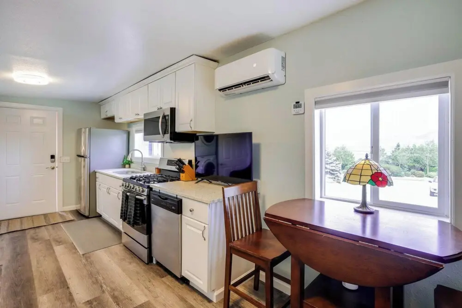 Dog-friendly Anacortes Retreat w/ Shared Hot Tub!