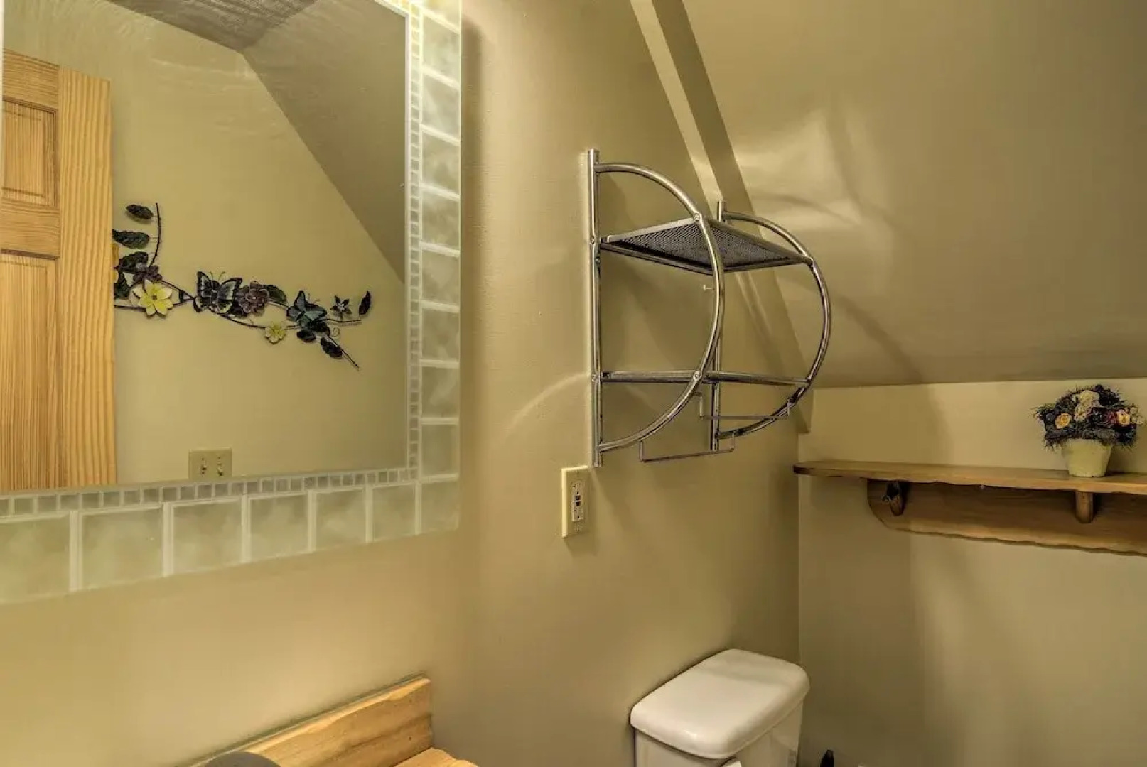 'camp Tony' w/ Trail Access: Walk to Lake Huron!