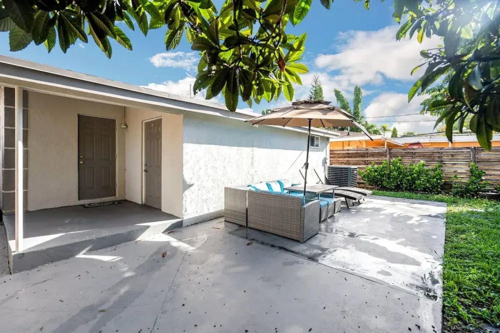 Tropical Oasis Retreat In Oakland Park, Fl 3 Bedroom Home by RedAwning