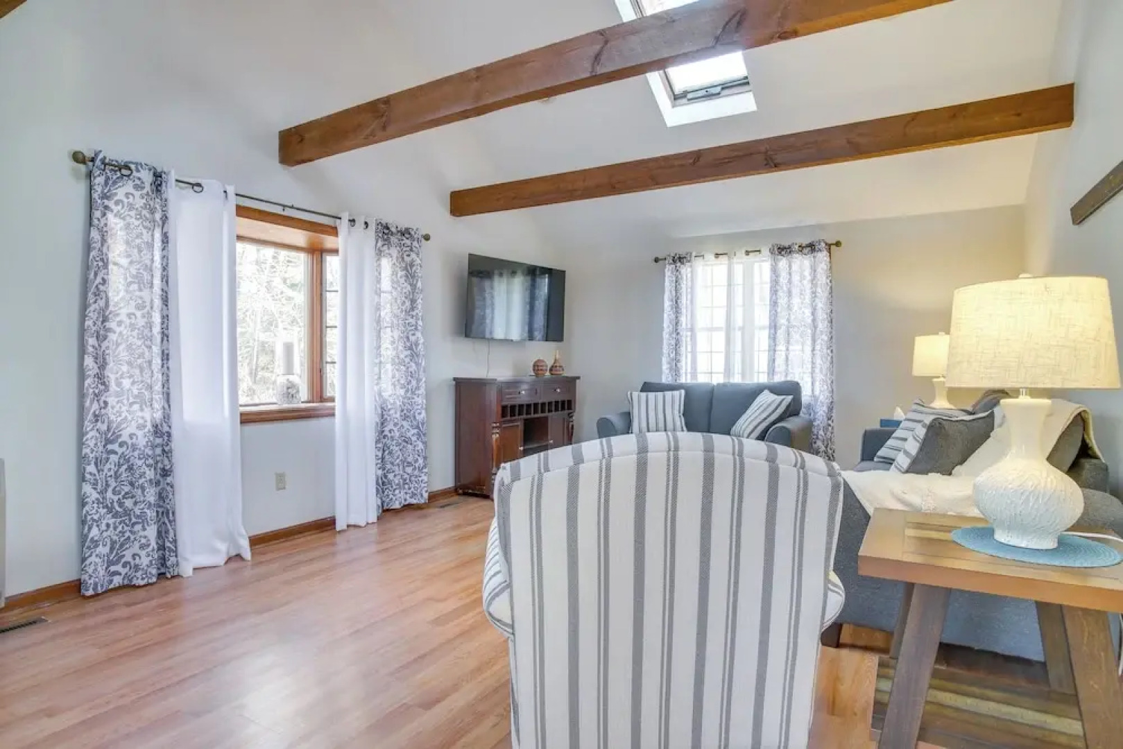 2 Mi to Covells Beach: Centerville Home w/ Deck