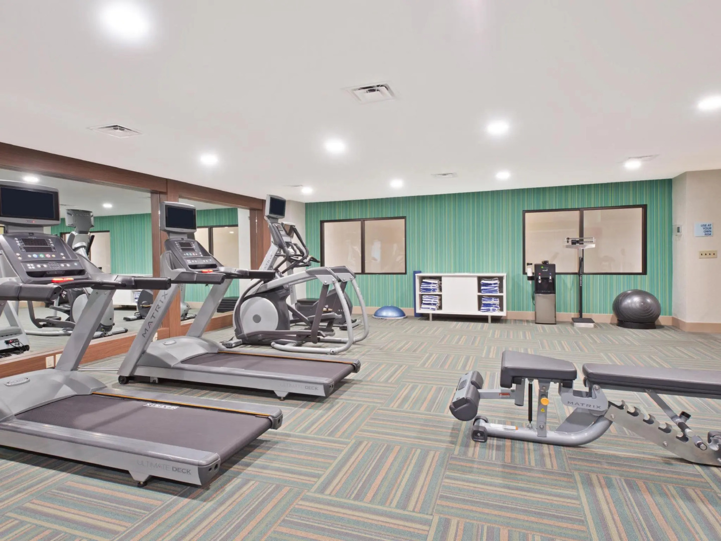 Holiday Inn Express & Suites Uniontown by IHG