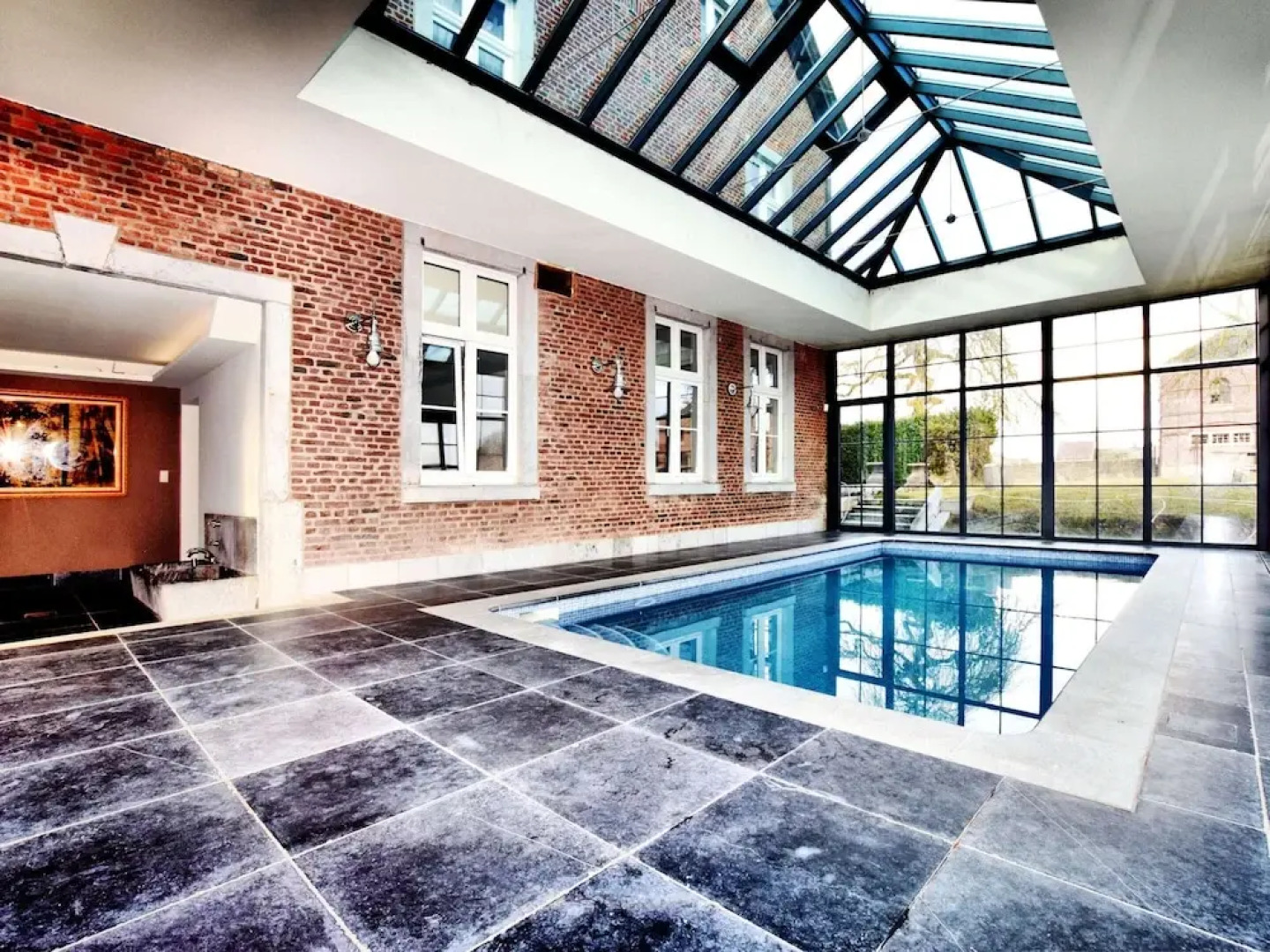 Stylish Stay With Sauna