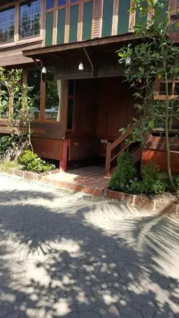 Ruean Mai Chai Khlong