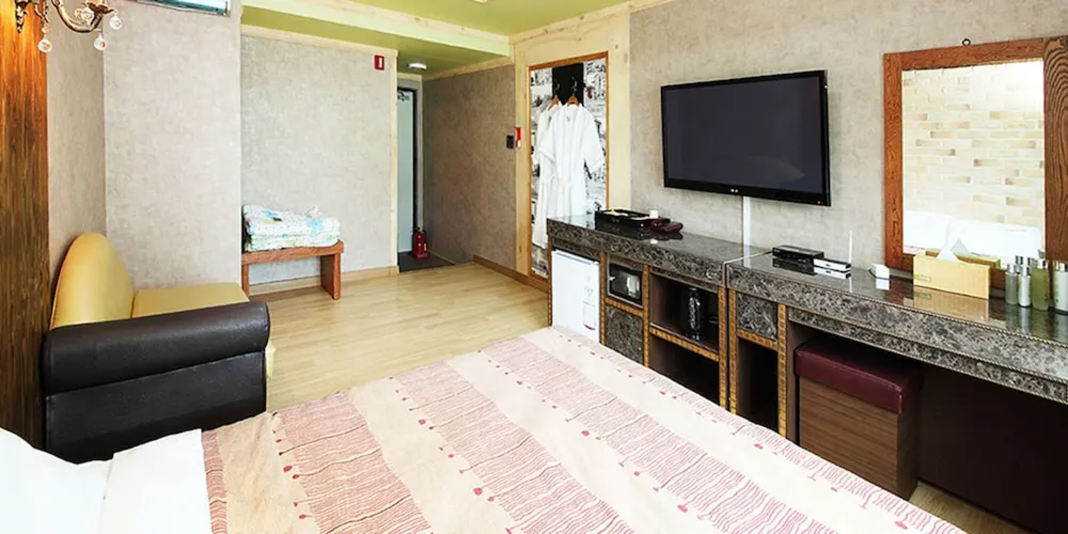 Suanbo Hot Spring Land