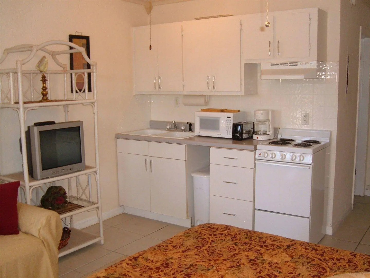 Hideaway Waterfront Resort