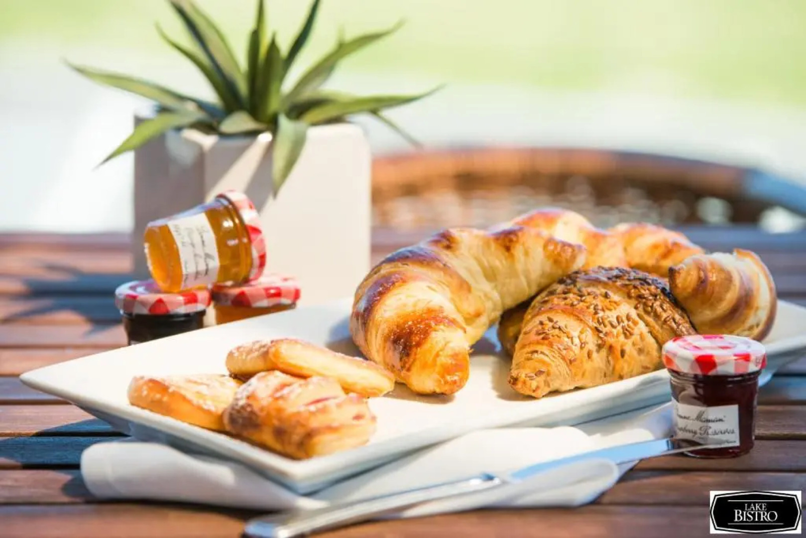 Suncourt Hotel & Conference Centre