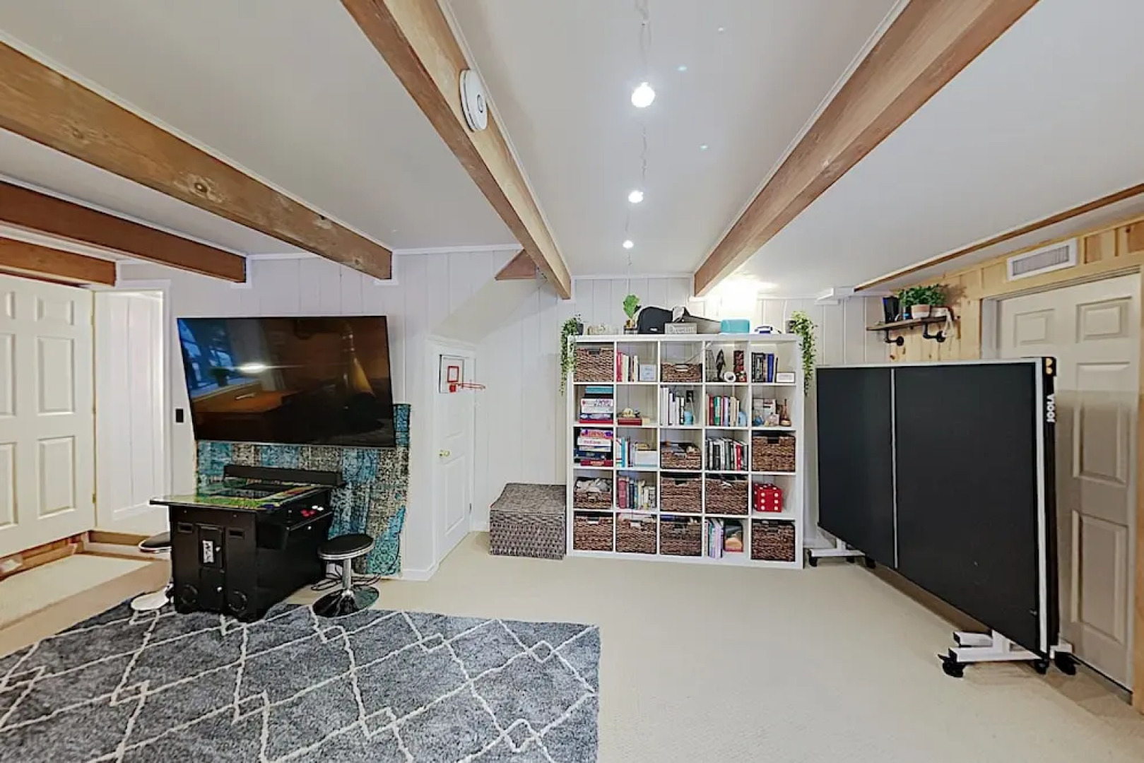 Family-Friendly Cabin W/ Private Hot Tub Home