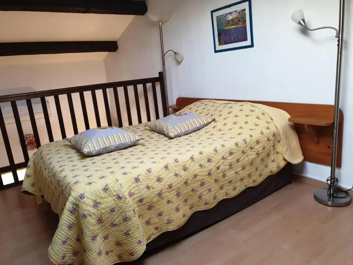 Studio Mezzanine vue port et mer