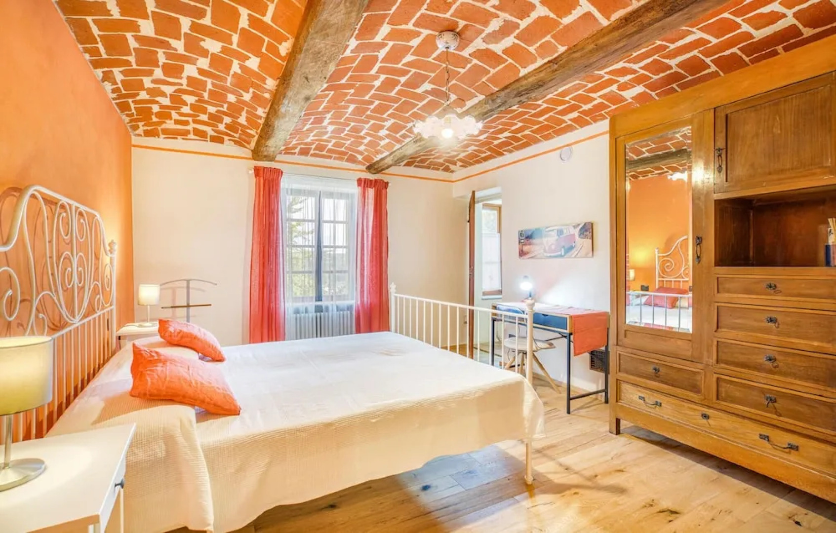 Amazing Home in Belveglio With 4 Bedrooms and Wifi