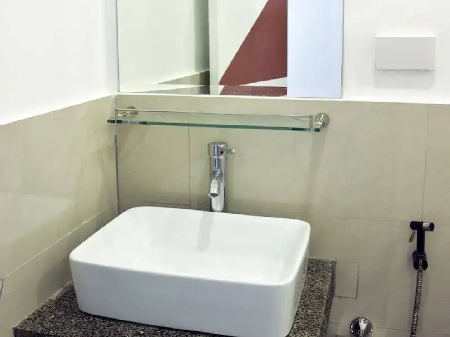 Second Wind Hostel by MNL