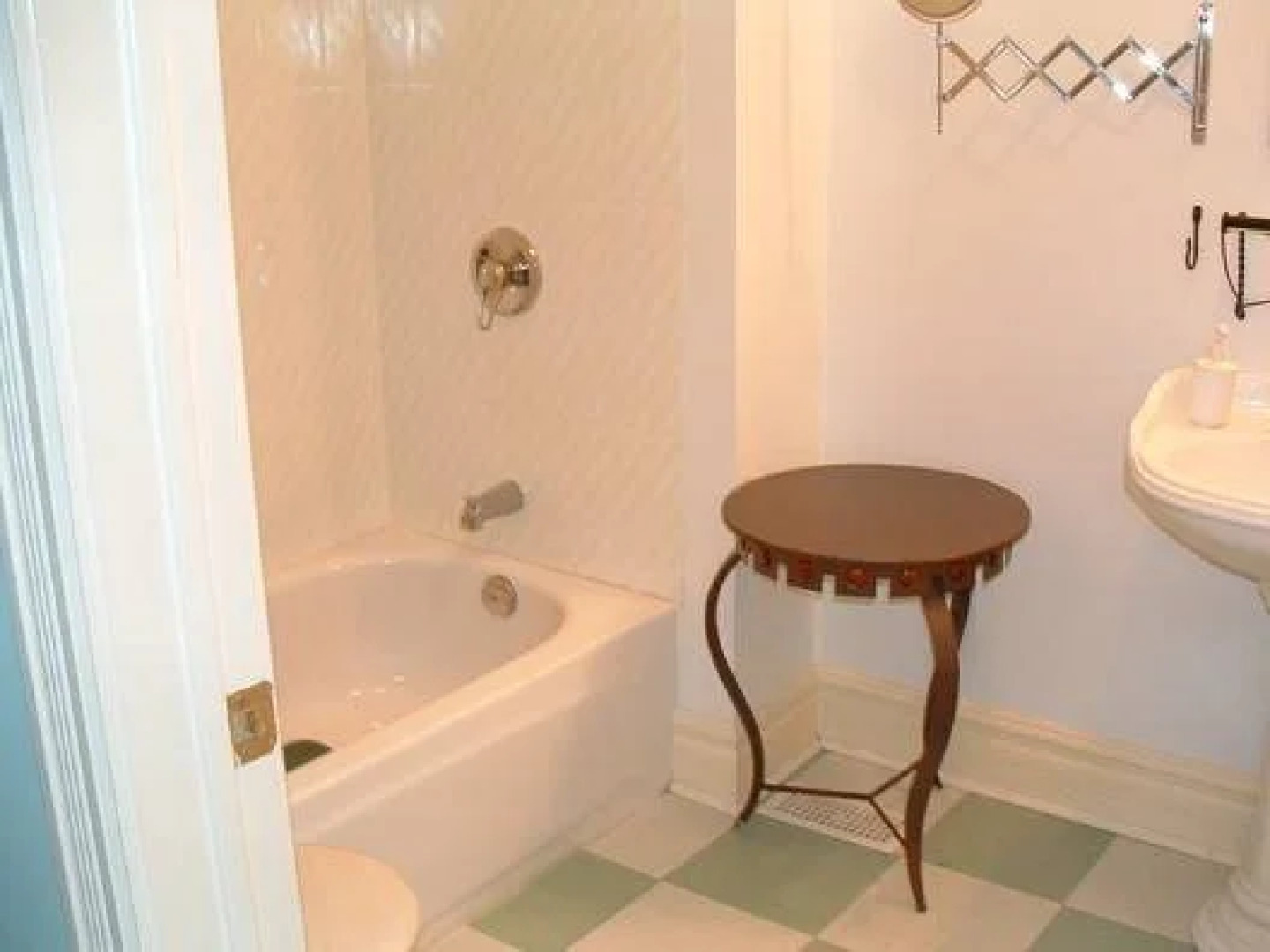 Queen and Albert B&B