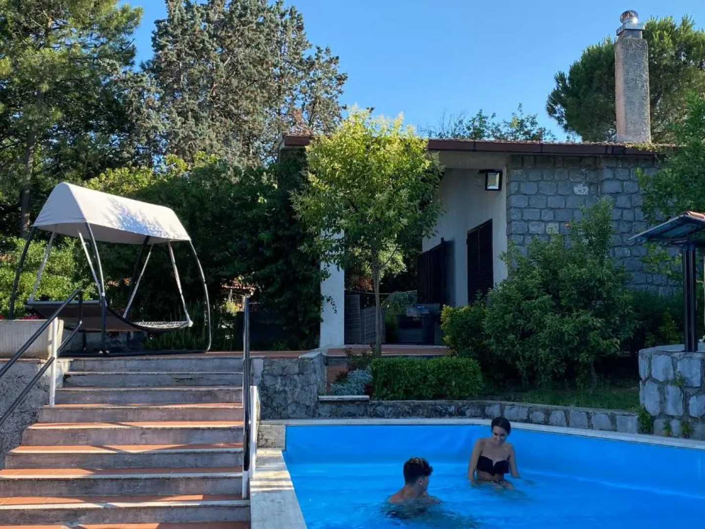 Villetta con piscina 10 posti letto Scario