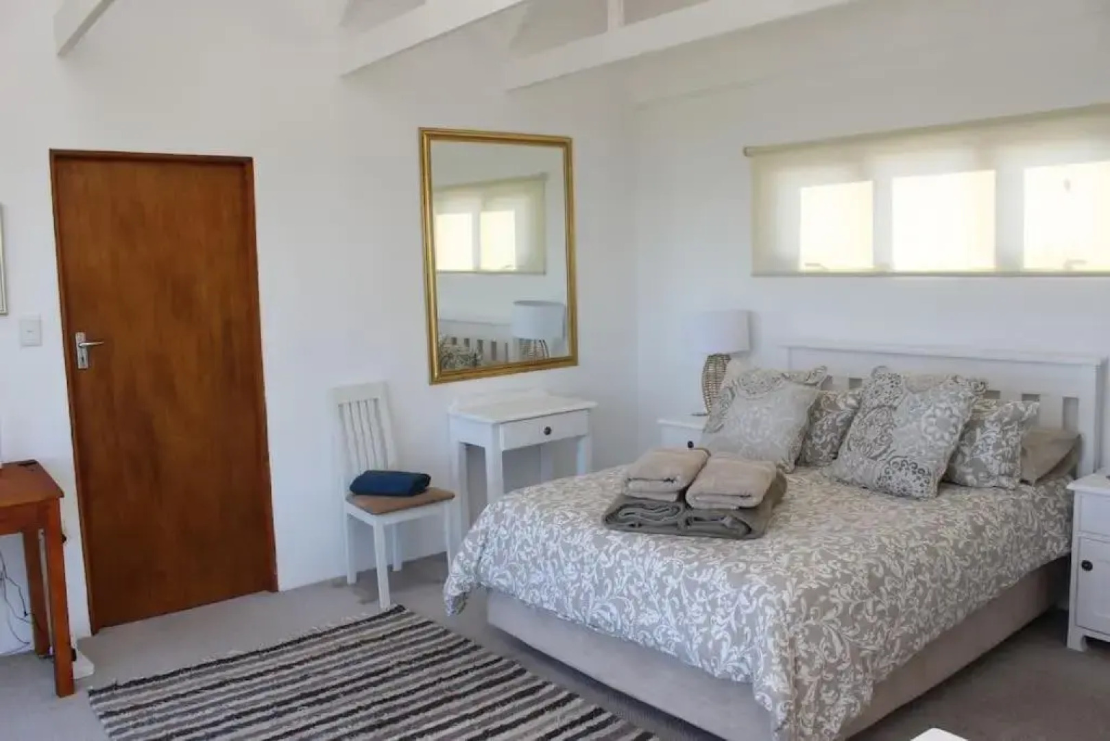 Baby Whale Bliss - Beachfront House