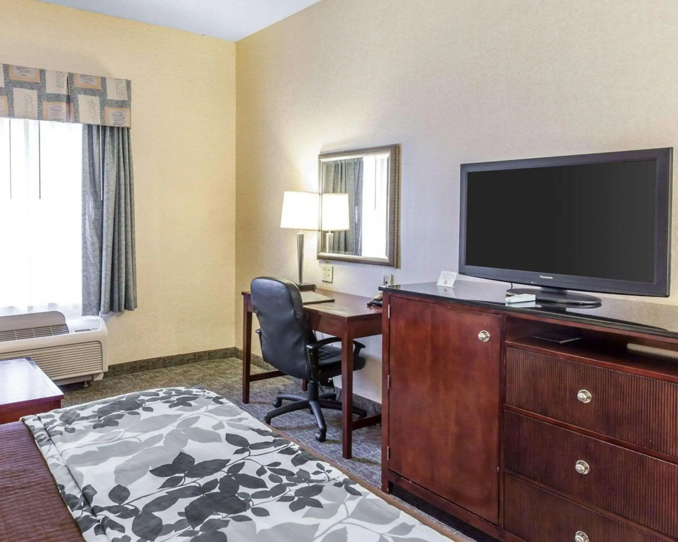 Sleep Inn & Suites Near Joint Base Andrews - Washington Area