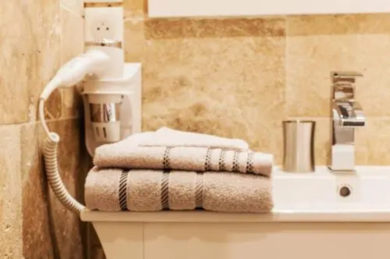 LEGEND- Le St Laurent Parking Wifi Cosy