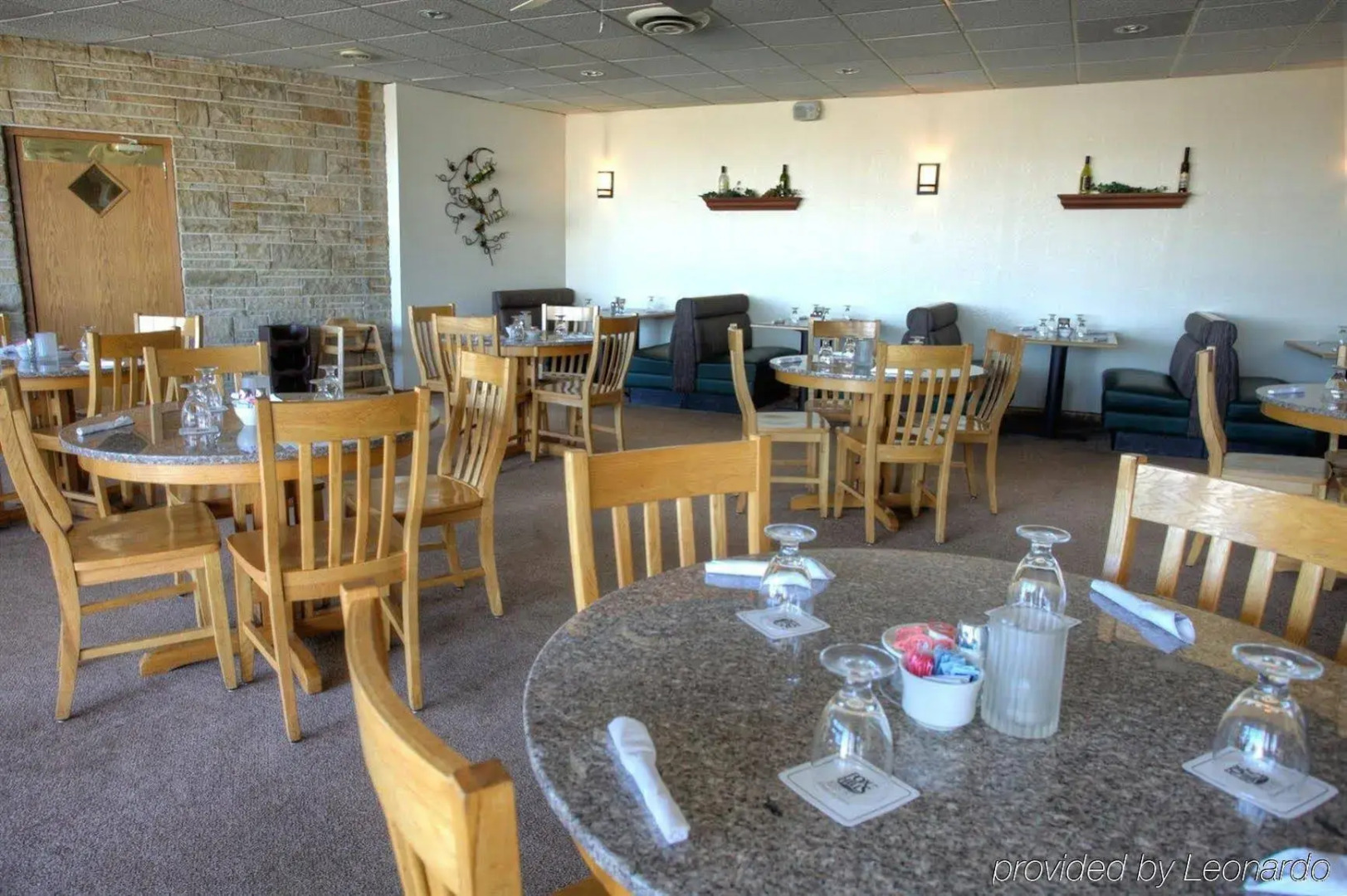 Fairway Inn & Suites