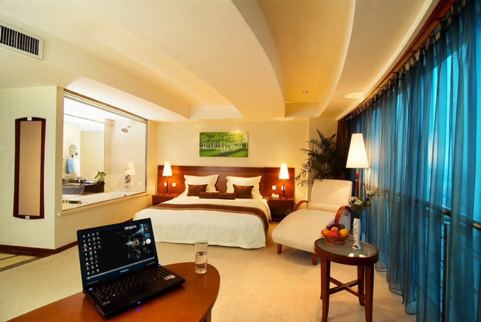 Super House International