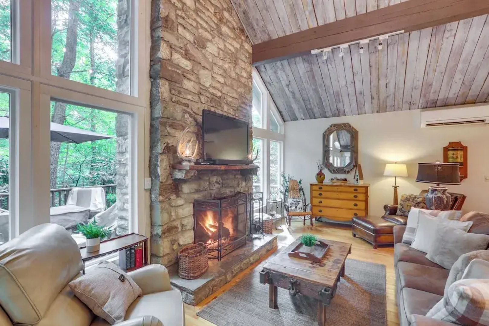 Well-appointed Boone Home w/ Hot Tub + Gas Grill