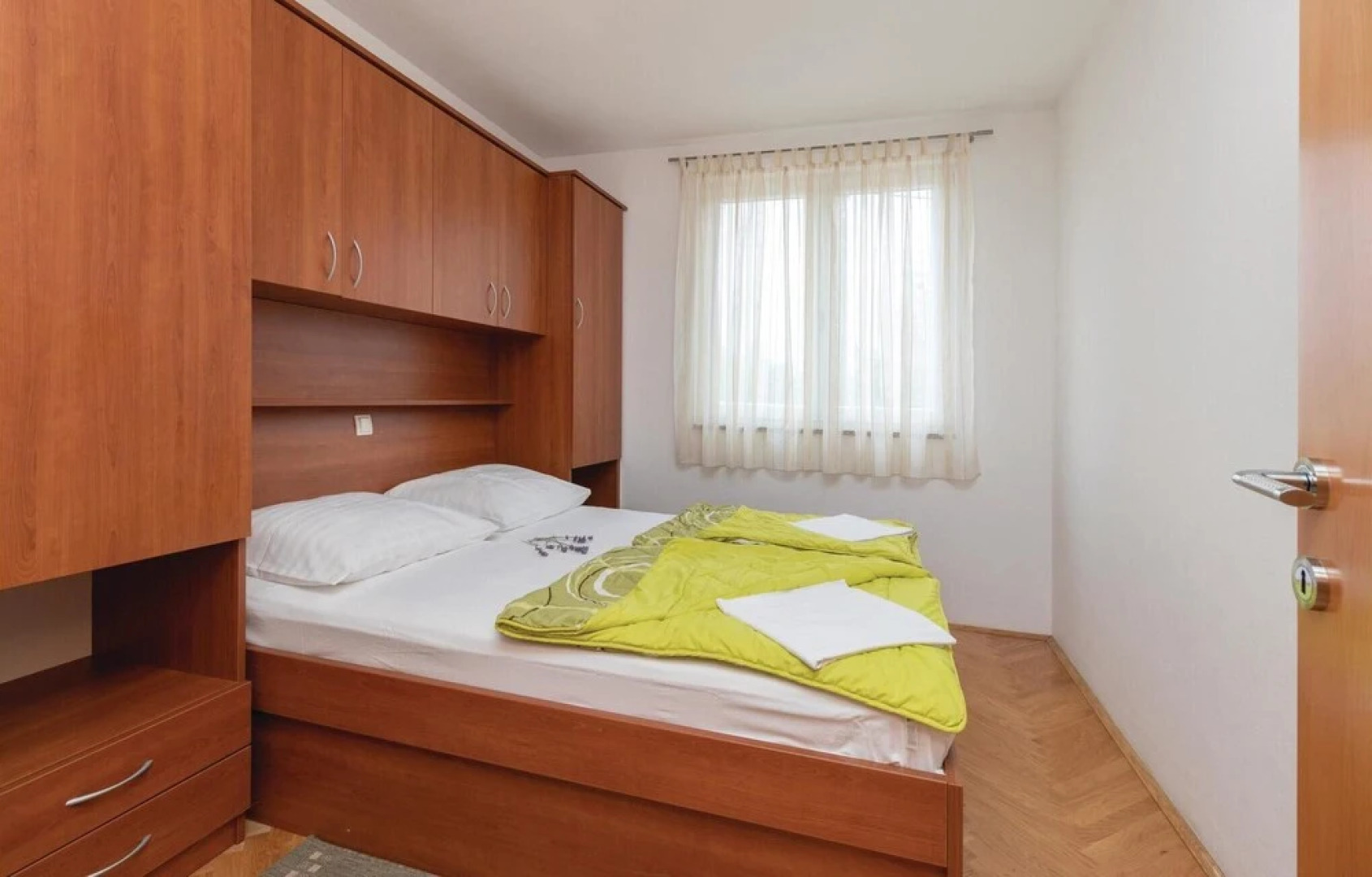 Amazing Home in Zdrelac With Wifi and 6 Bedrooms