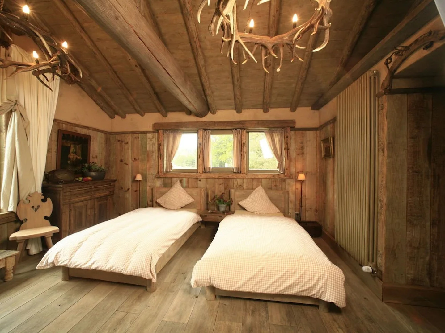 Beautiful Chalet with Jacuzzi and Sauna in Thirimont