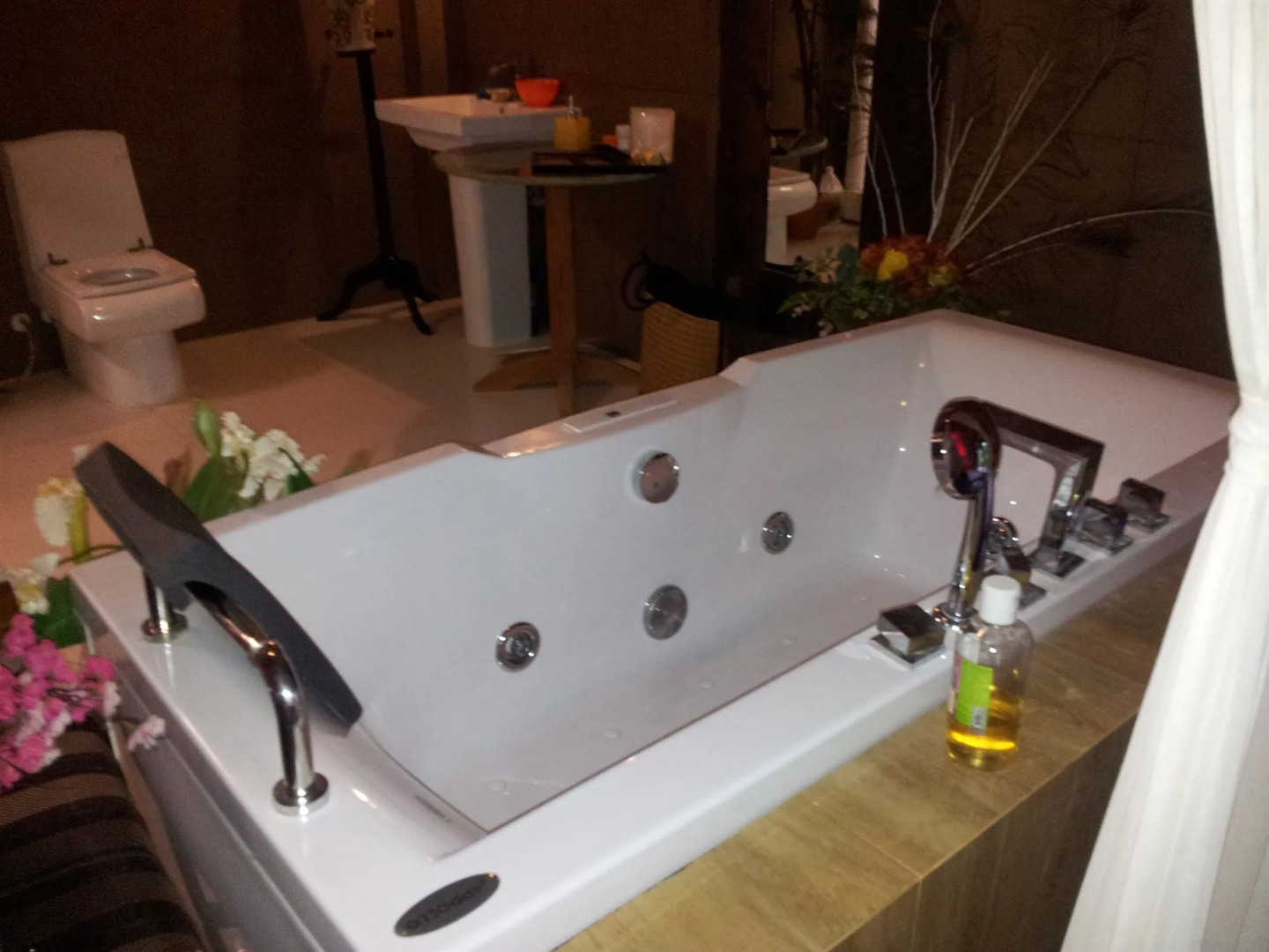 Nataya Roundhouse Coral Bay Resort and Spa