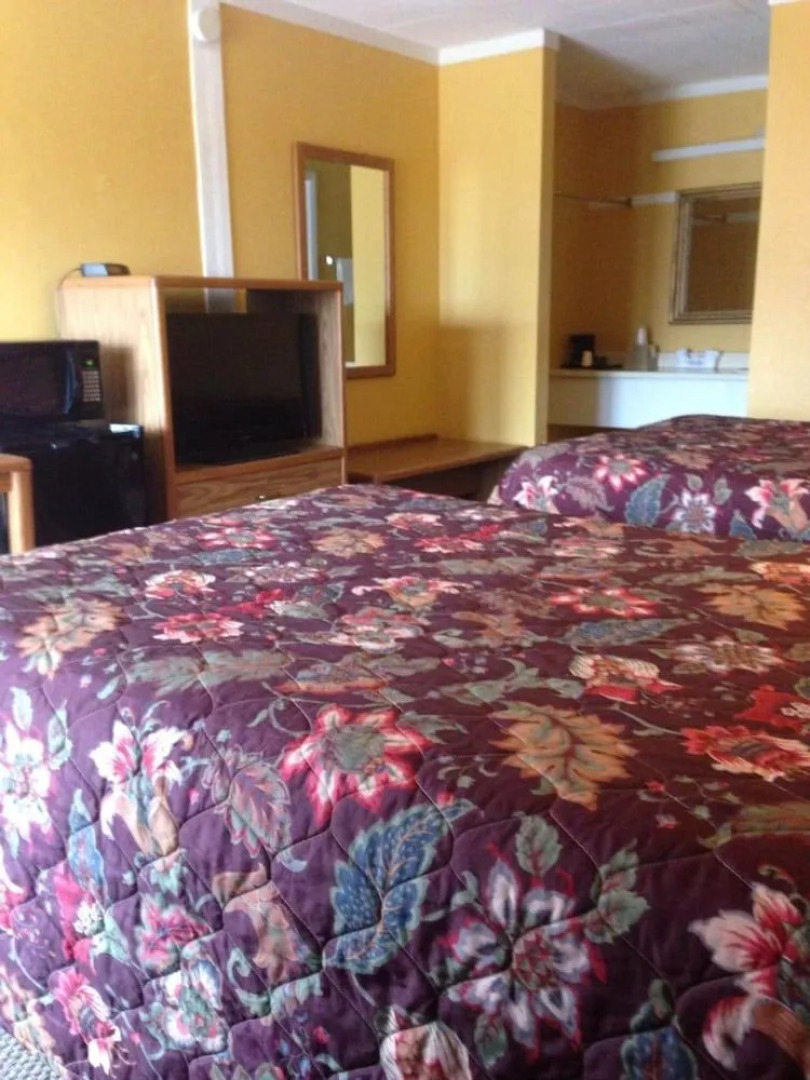 Sportsman Inn and Suites