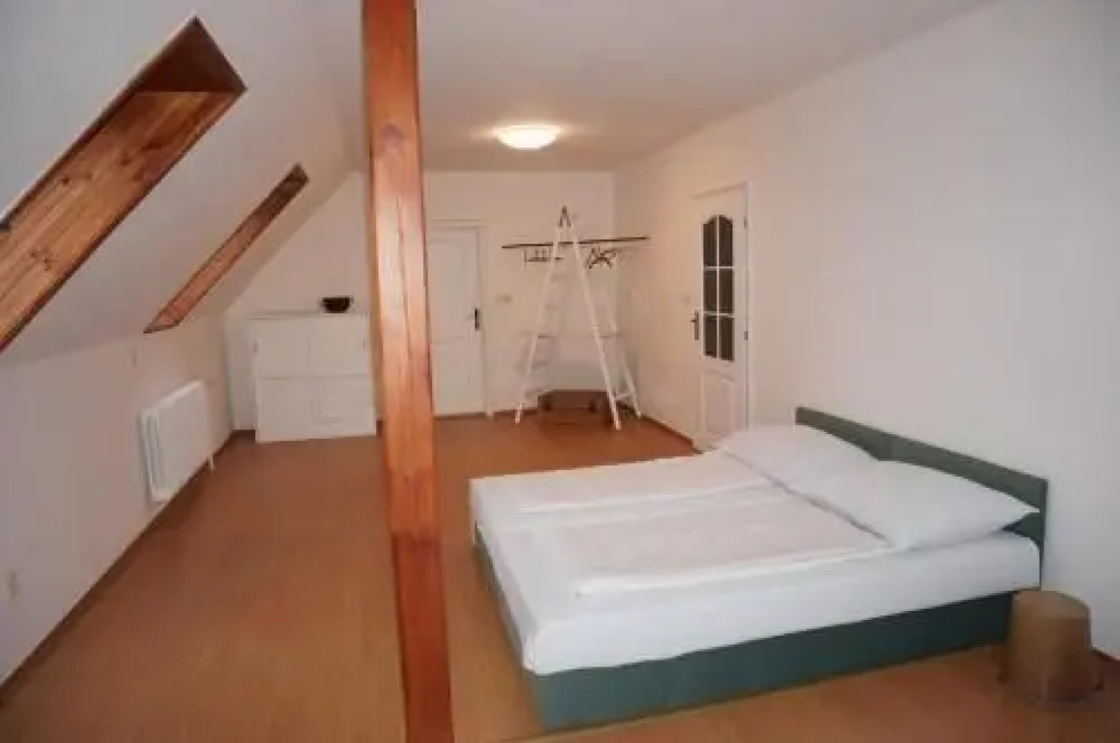 Podkroví - Pelhřimov