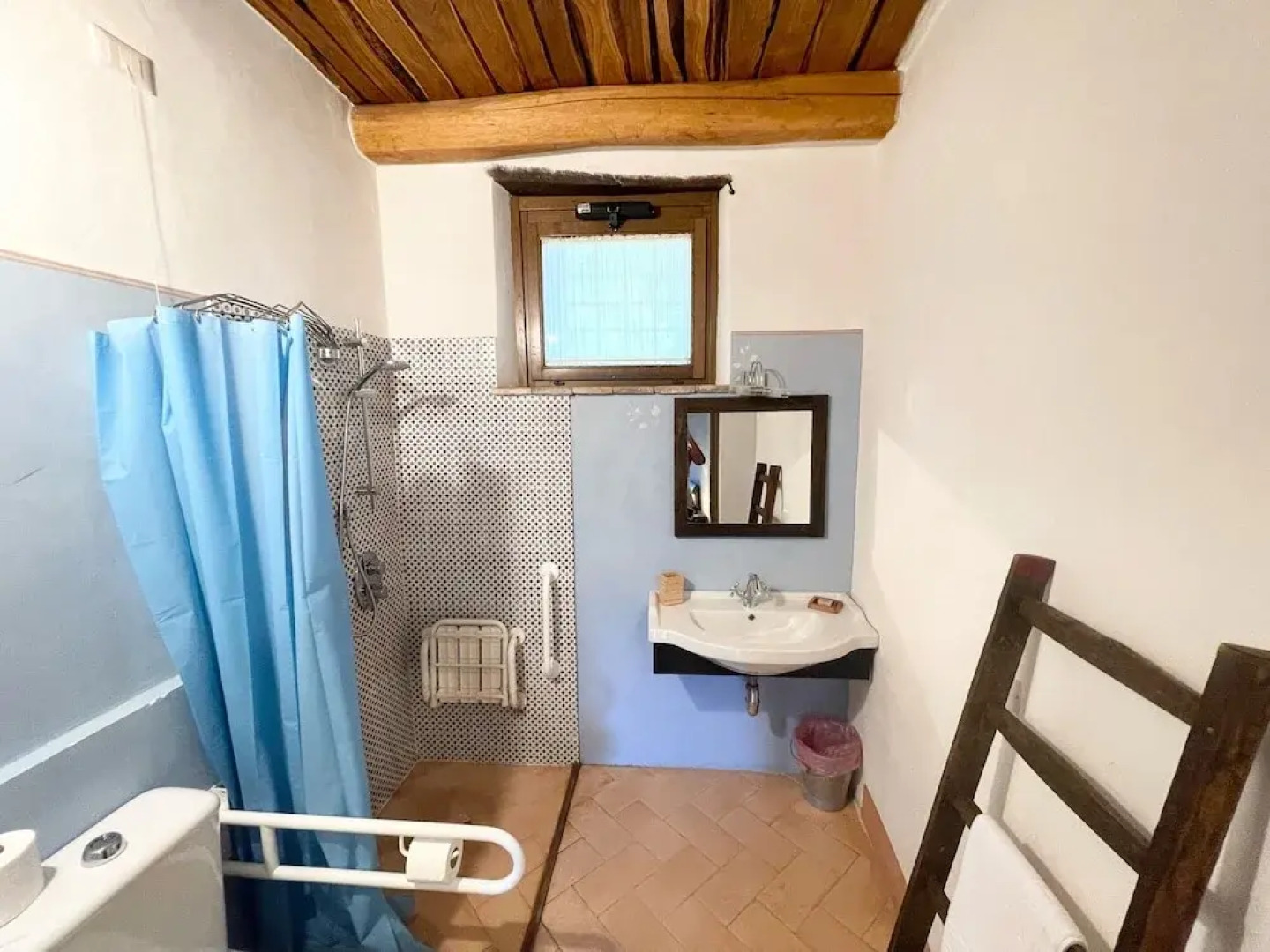 Spoleto Tranquilita Sleeps 20 With Wifi Pool Yoga Studio Gardens and Views