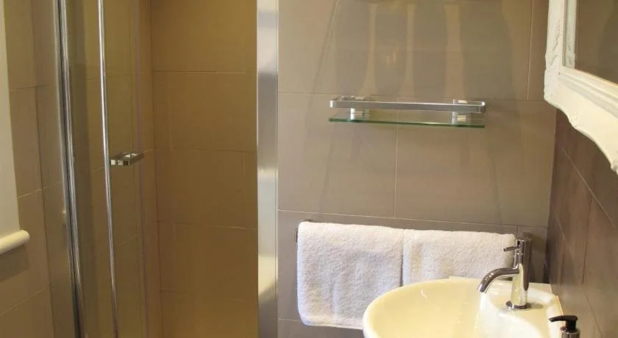 Distant Hills Guest House