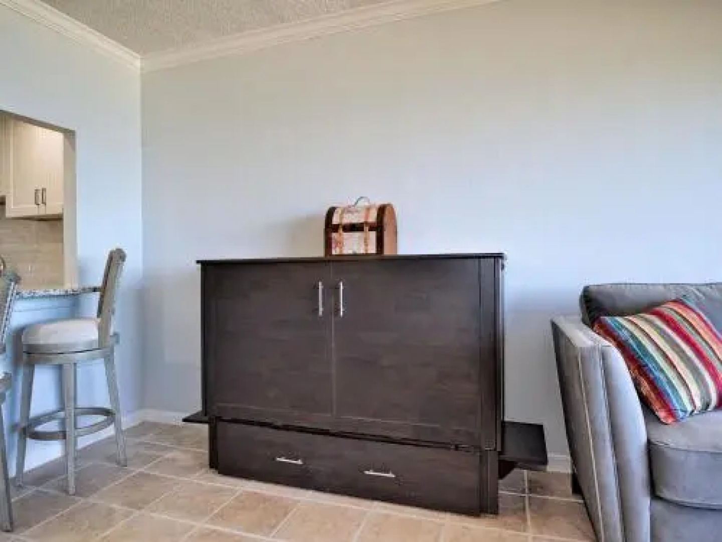 Harbour Light Towers 1603 2 Br condo by RedAwning