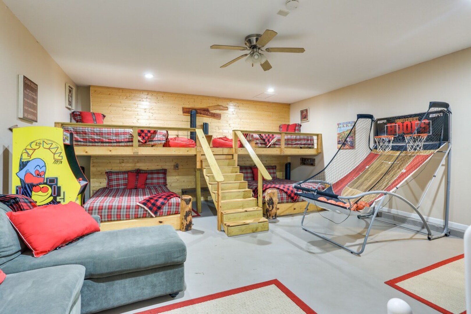 Lakefront Townhome in Pottsboro: Pets Welcome!