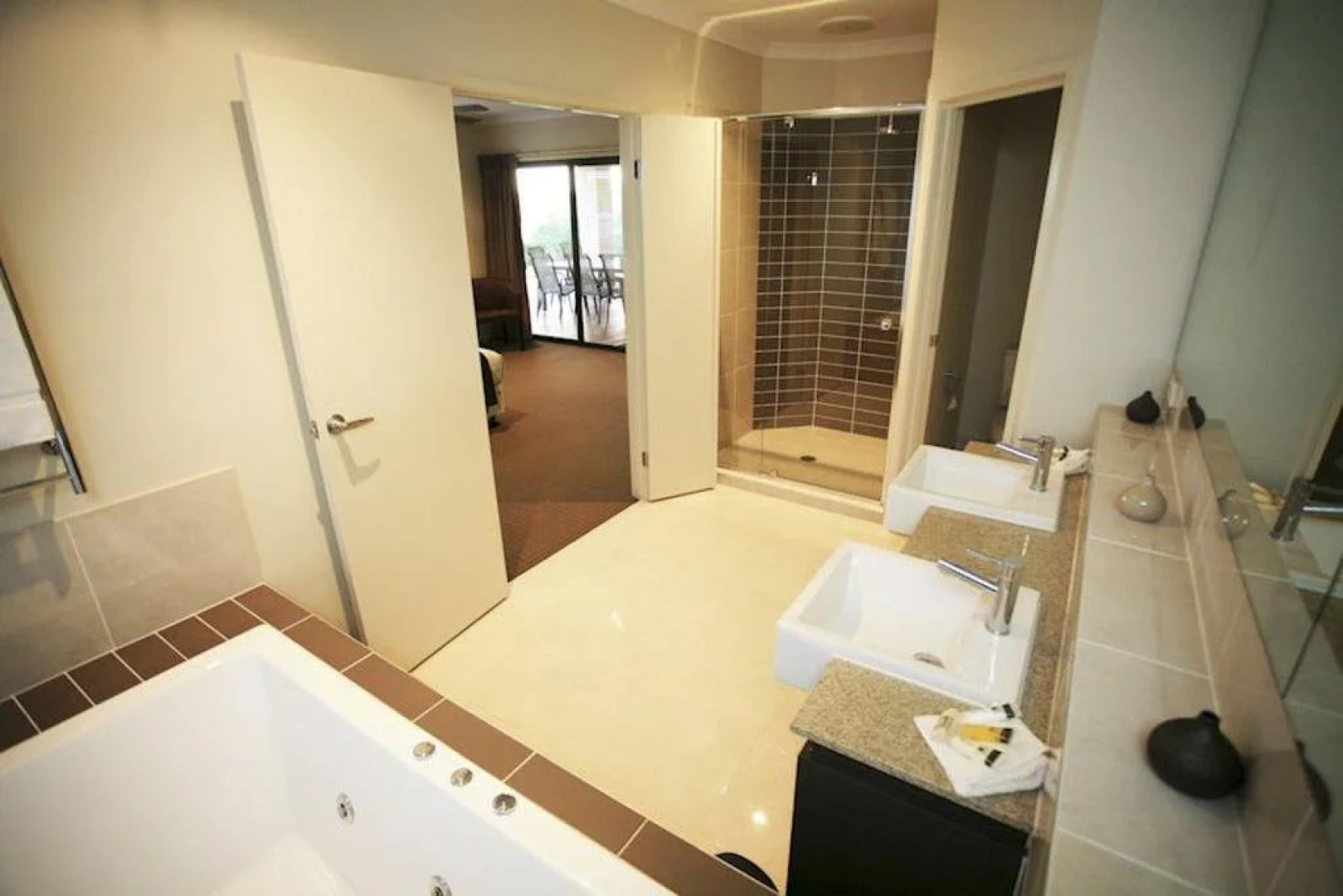 Montville Mountain Lodge