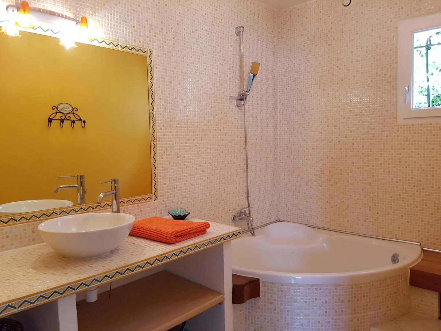 Beautiful holiday home in Courry with private pool