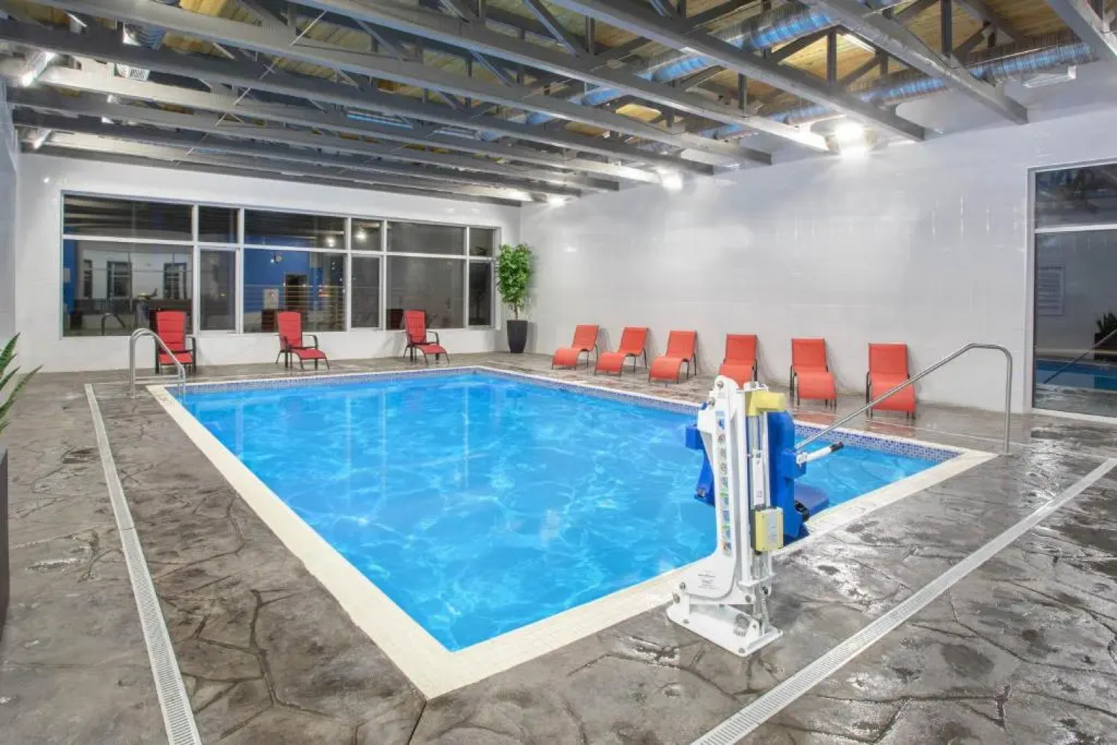 Comfort Suites Kingston Central