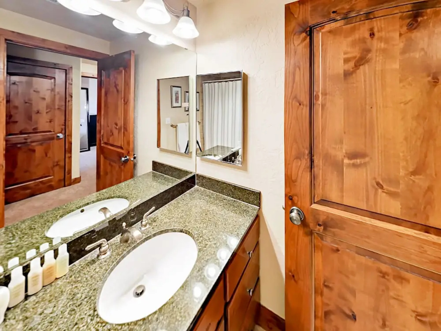 Redstone Townhouse Unit F 3 Bedrooms 2 Bathrooms Townhouse