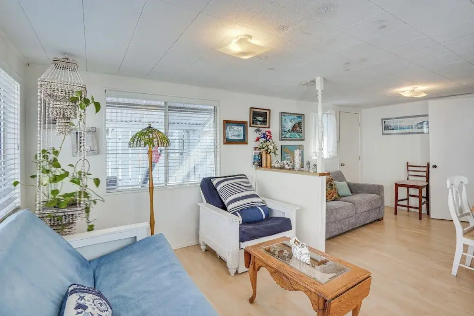 Quaint Avalon Cottage < Half-mi to Beaches!