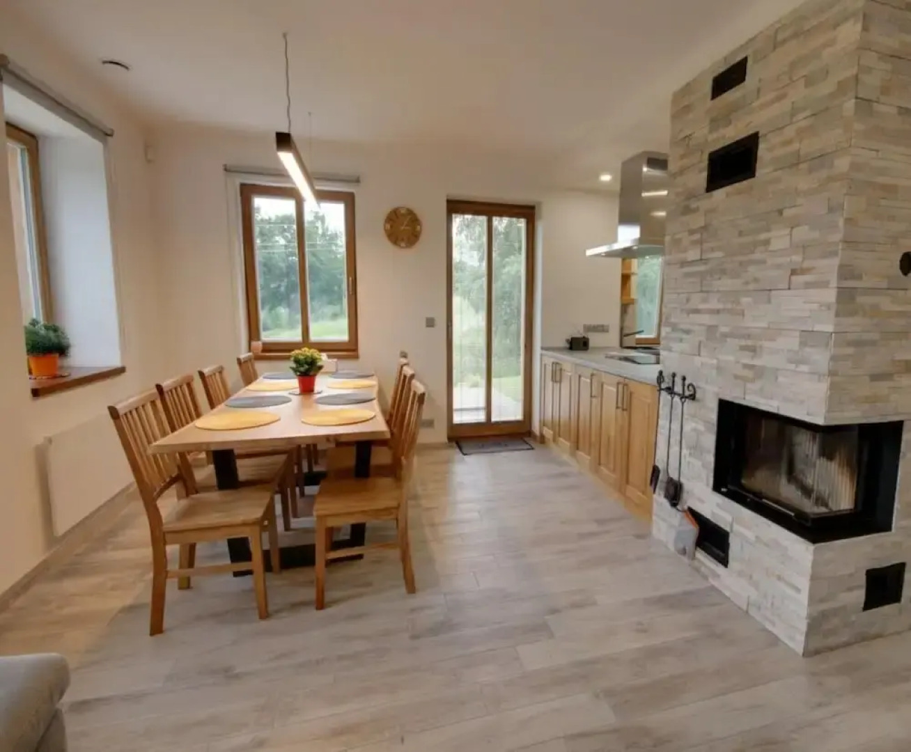 Beautiful Pondside Villa