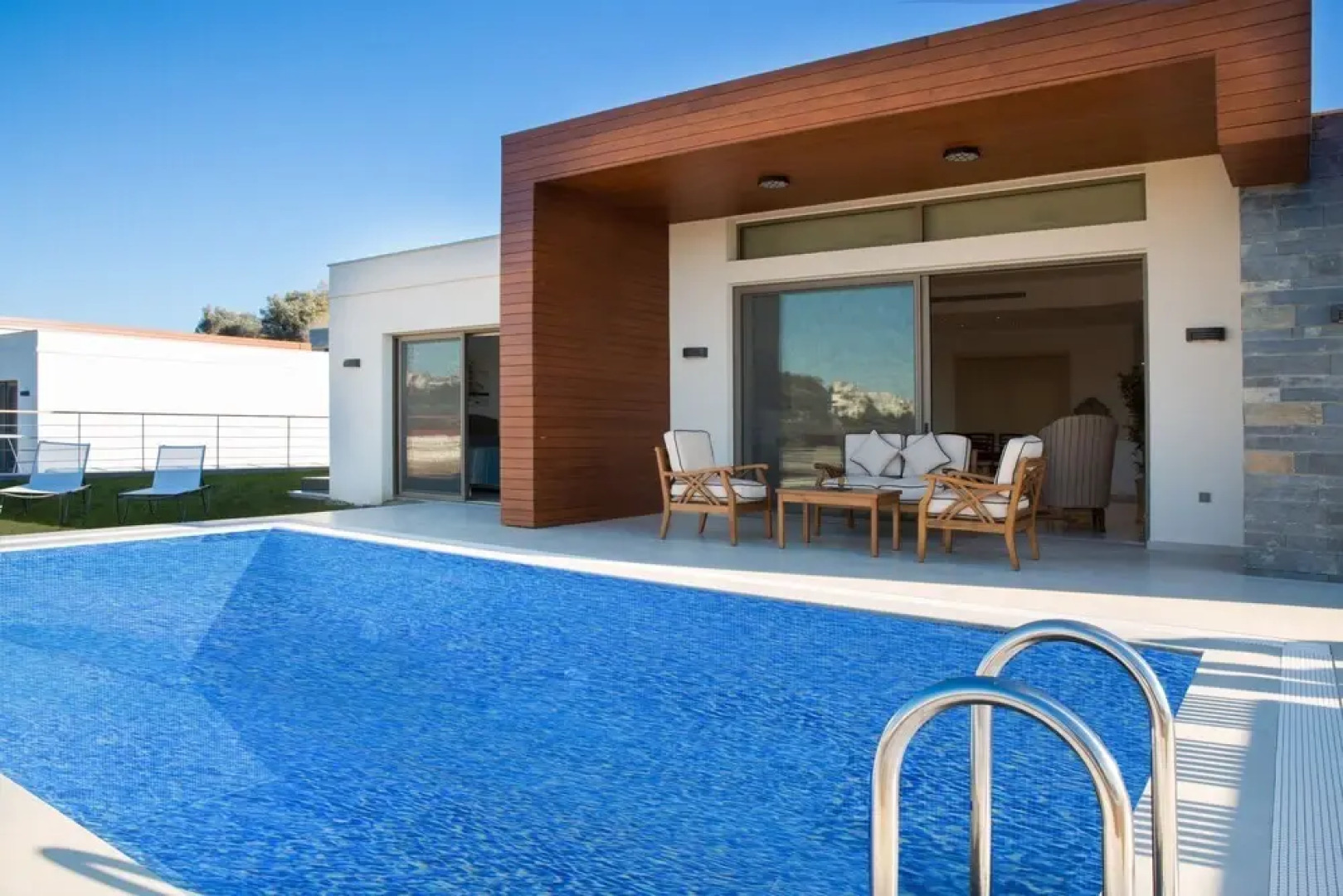 Important Group Villas Ortakent