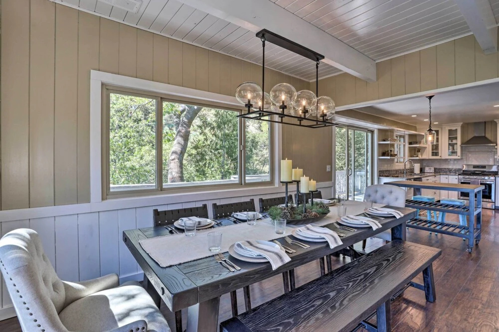 Arrowhead Retreat w/ Luxe Furnishings & Lake Views