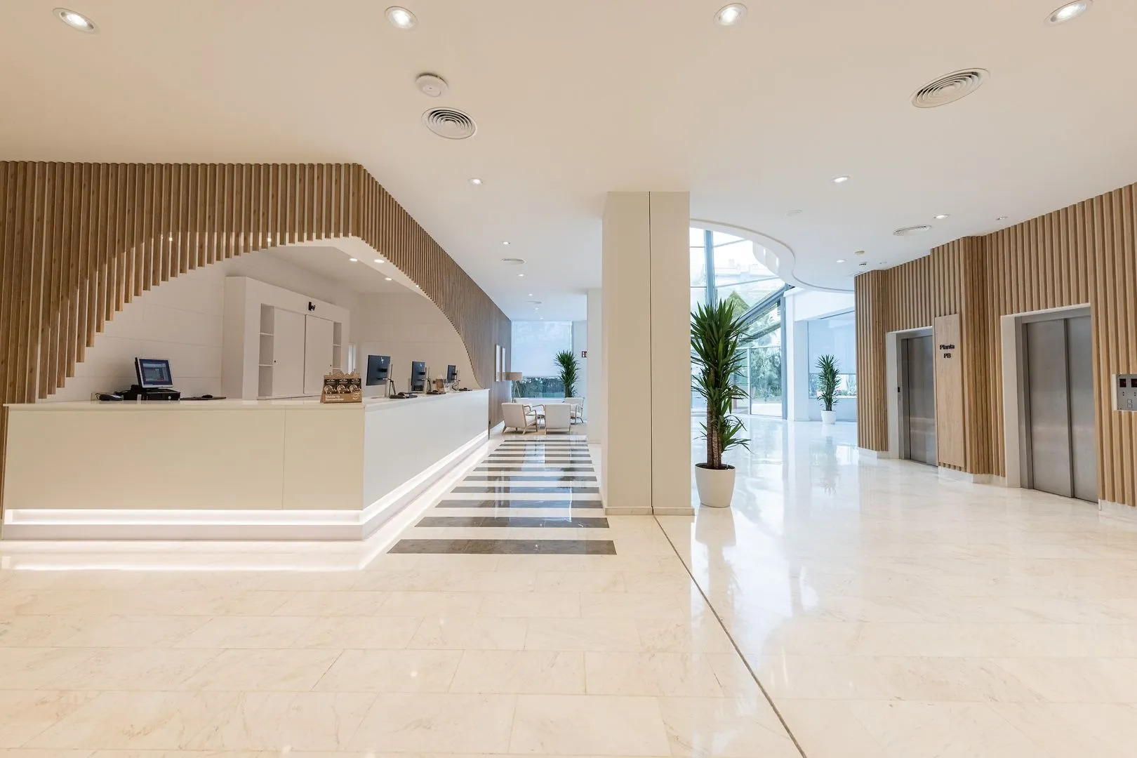 Ponient Pirámide Salou by PortAventura World