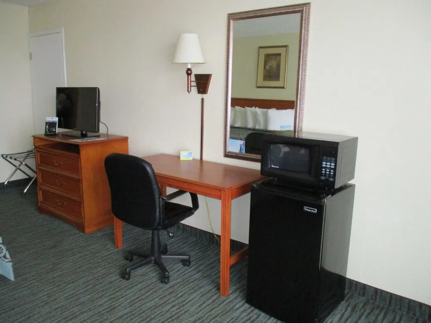 Days Inn By Wyndham Titusville Kennedy Space Center